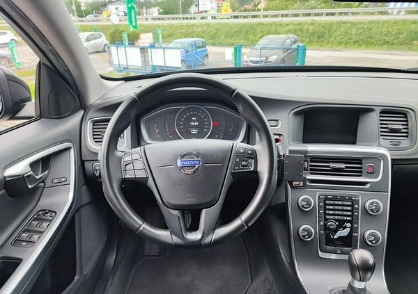 Volvo V60 cena 39900 przebieg: 278227, rok produkcji 2015 z Korsze małe 326